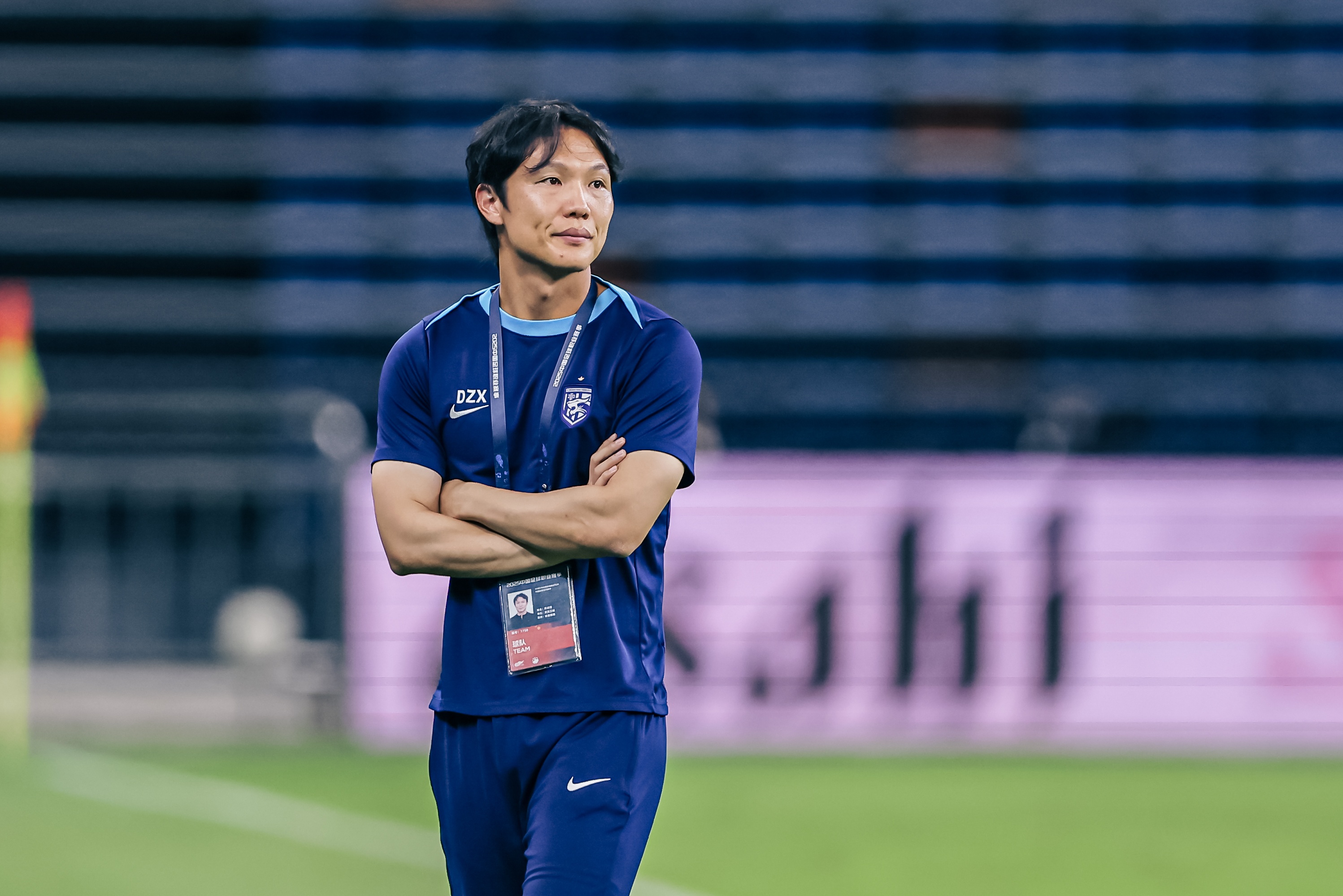 必赢官网-媒体人：邓卓翔遭遇教练生涯的新手墙，俱乐部应给予他更多耐心