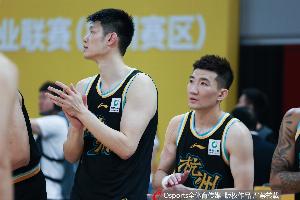 必赢-媒体人：广厦是正常发挥 三个核心都是得分20＋ 解决了篮板球问题